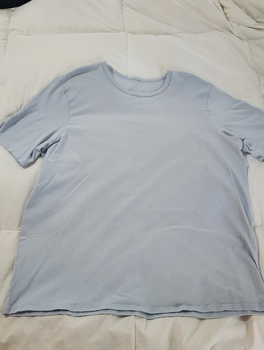 LULULEMON T-Shirt Mens Size L Short Sleeve Light Blue Stretch Outdoors READ